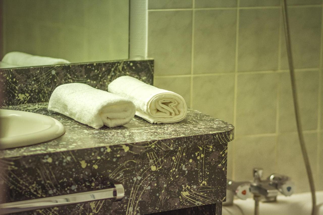 Le Cesar Hotel Royat Εξωτερικό φωτογραφία