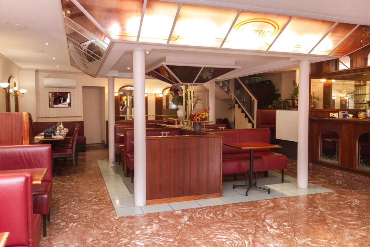 Le Cesar Hotel Royat Εξωτερικό φωτογραφία